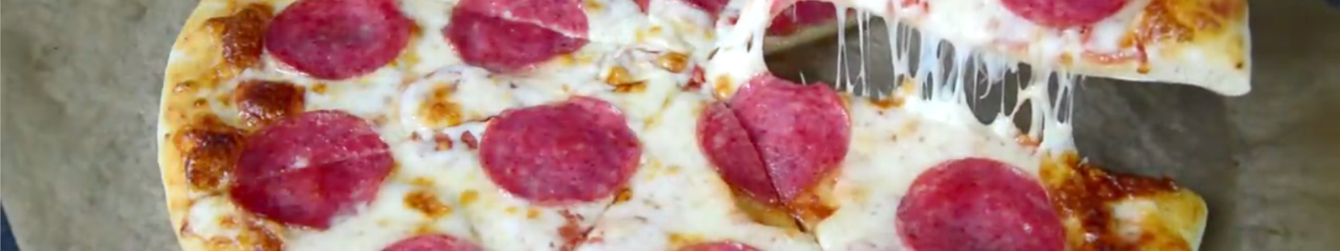 Классическая итальянская пицца с пепперони и моцареллой — Eda.Video