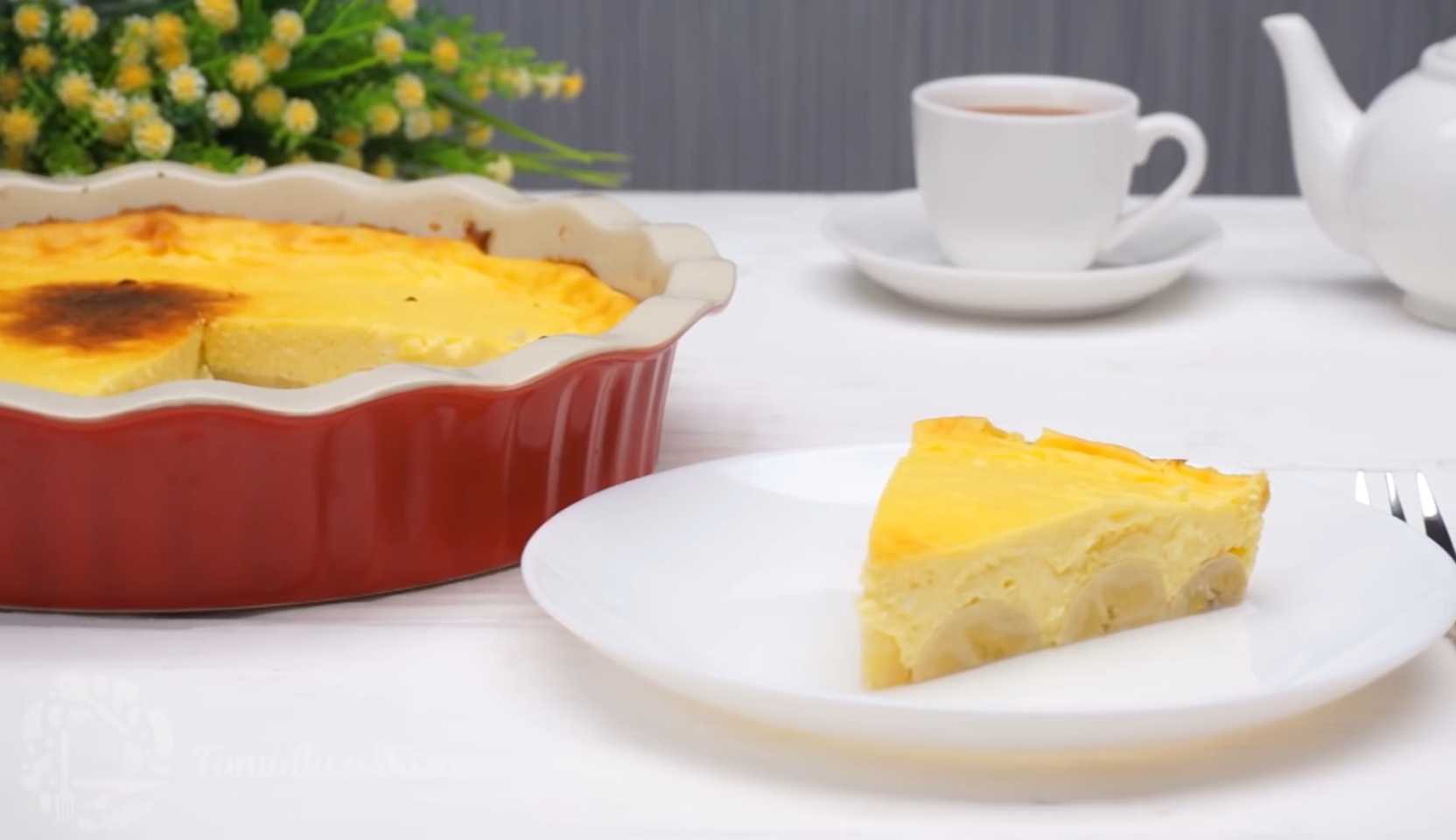 Изображение блюда: Творожная запеканка с бананом в духовке — Eda.Video