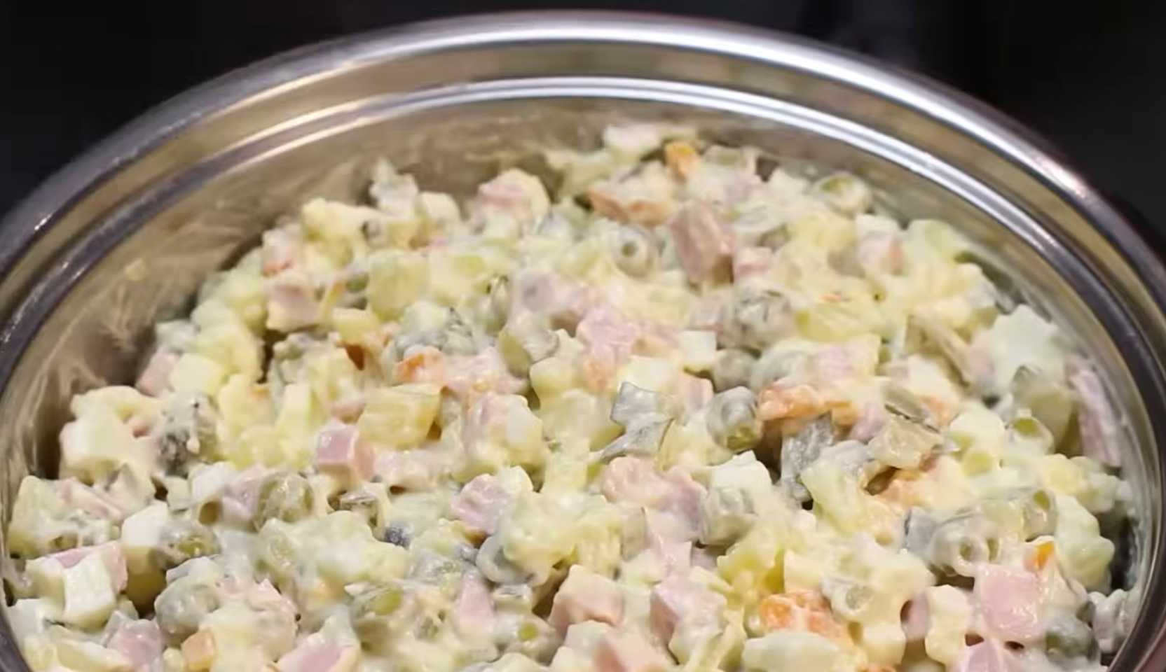 Изображение блюда: Простое оливье — Eda.Video