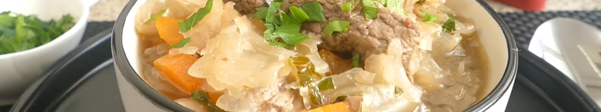 Мясо с квашеной капустой по-немецки — Eda.Video