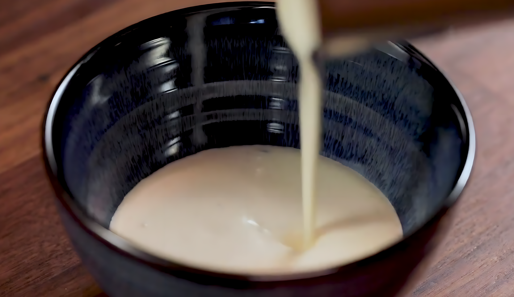 Изображение блюда: Сливочный соус для пиццы Альфредо — Eda.Video