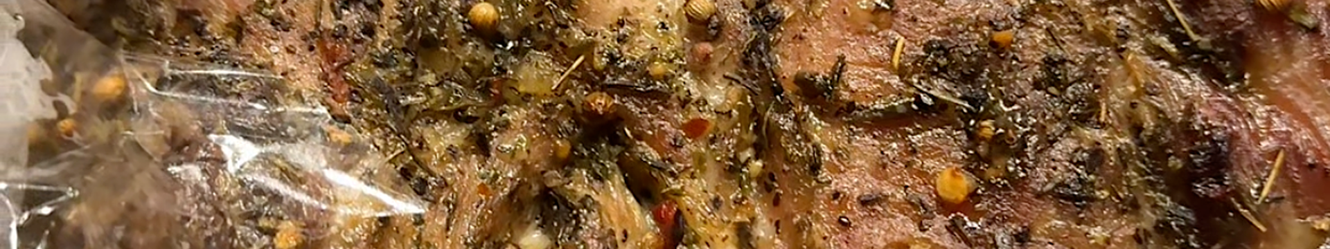 Запечённая свинина в рукаве с чесноком и травами — Eda.Video