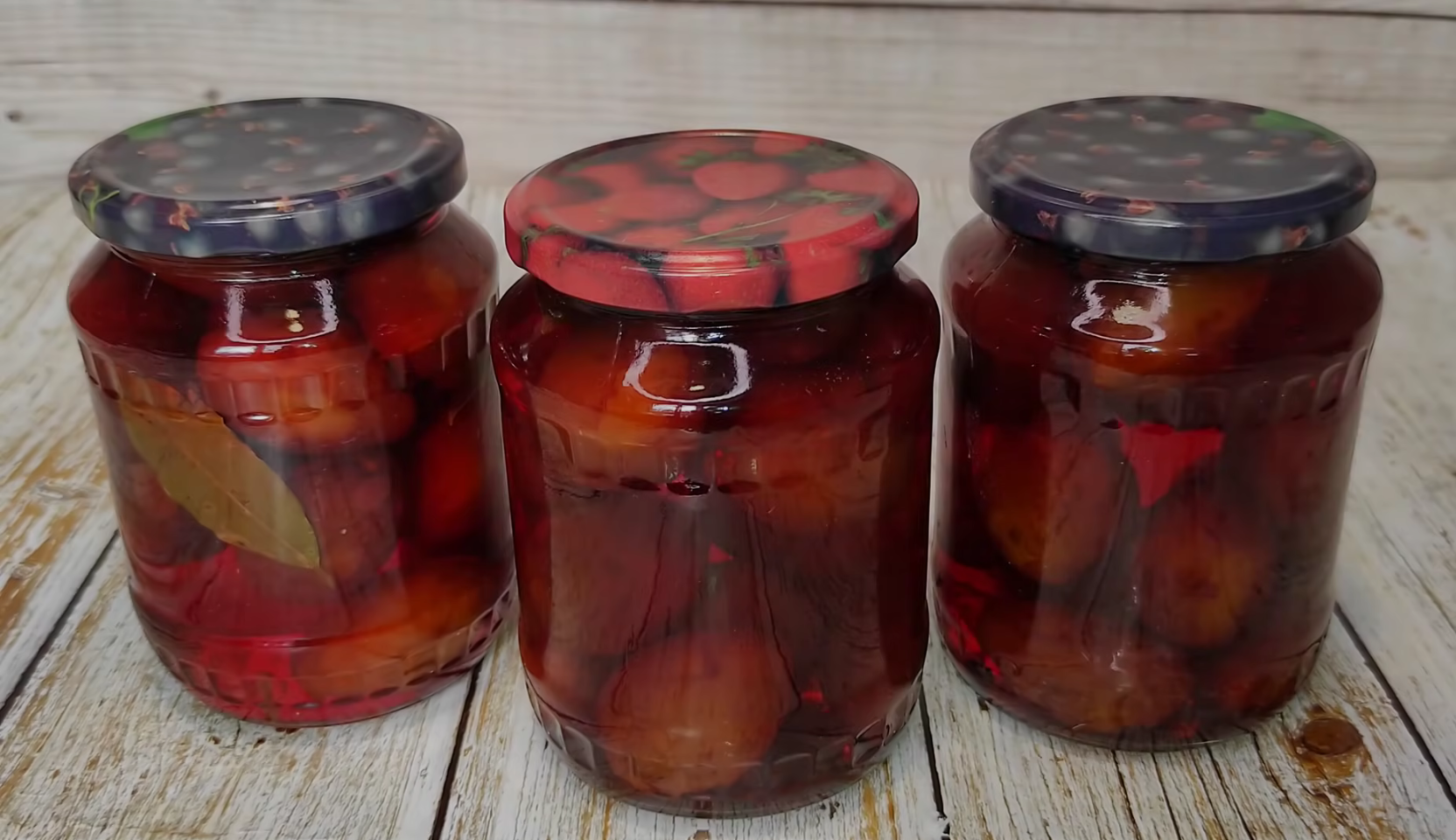 Изображение блюда: Маринованные сливы с пряностями — Eda.Video