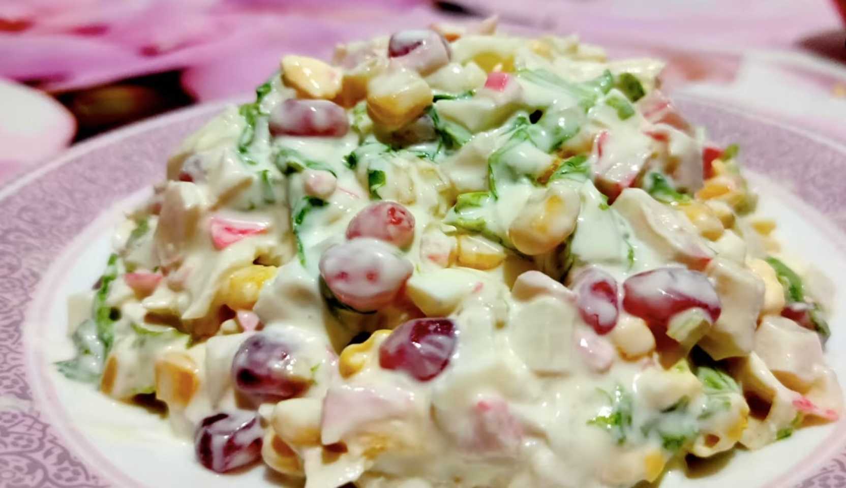 Изображение блюда: Крабовый салат с гранатом — Eda.Video